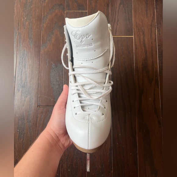 JACKSON Shoes - Women’s Jackson Evo figure skates